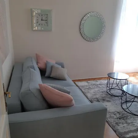 Rose Apartman